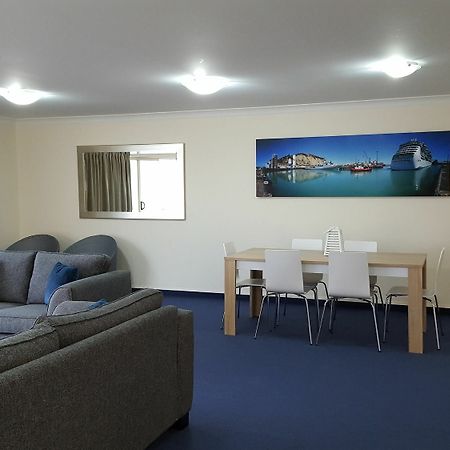 Breakwater Apartments Нейпиър Екстериор снимка