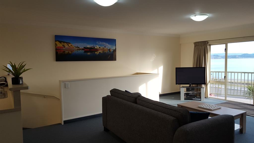 Breakwater Apartments Нейпиър Стая снимка