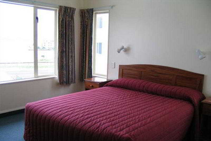 Breakwater Apartments Нейпиър Екстериор снимка