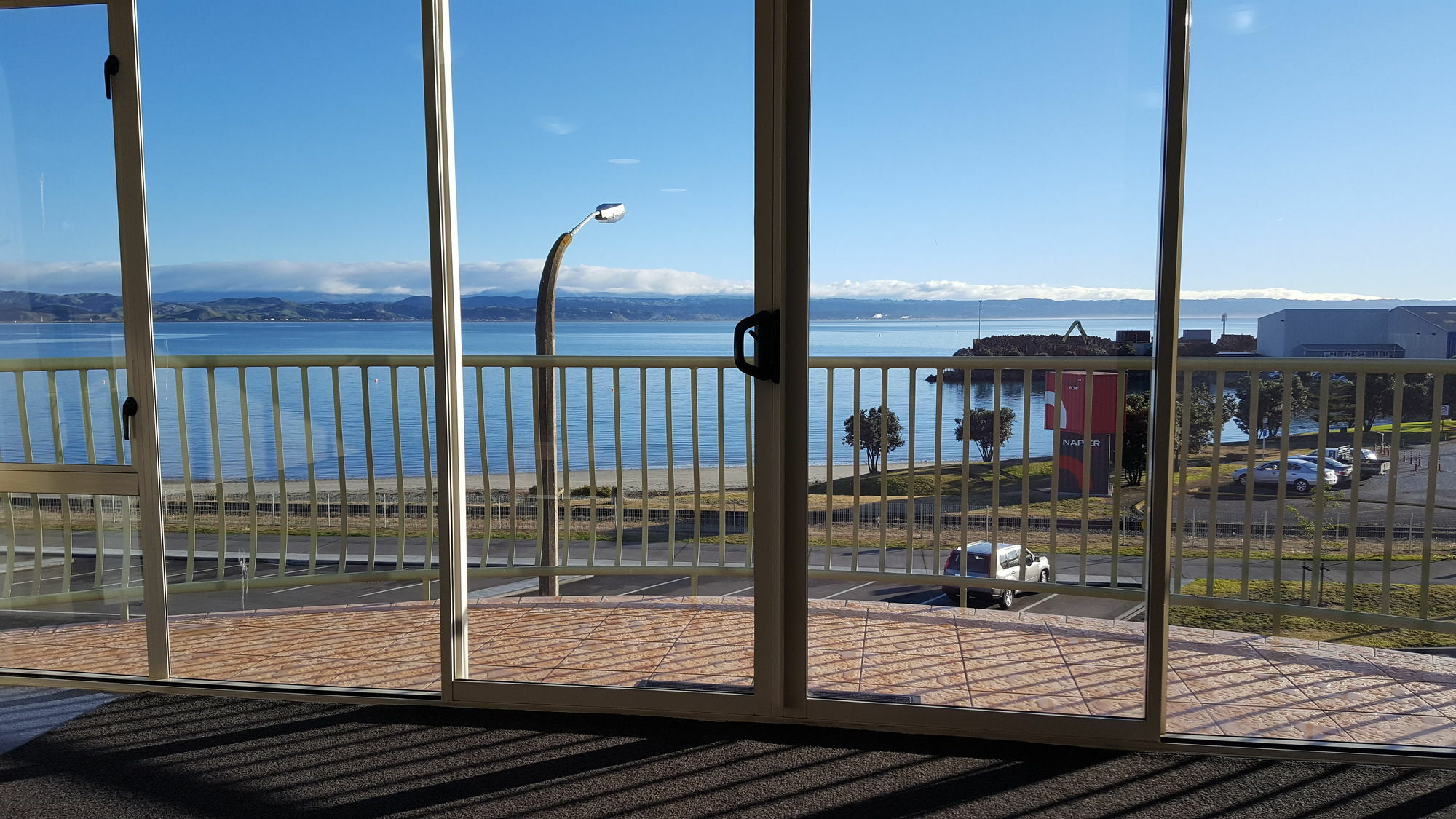 Breakwater Apartments Нейпиър Екстериор снимка