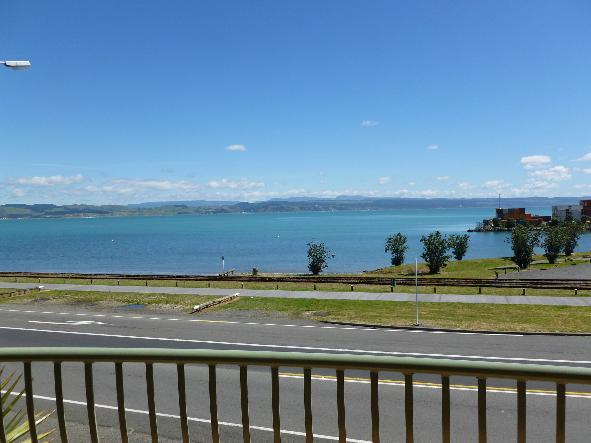 Breakwater Apartments Нейпиър Екстериор снимка